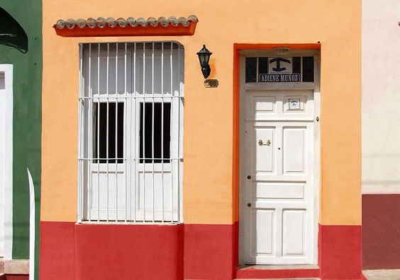 'Frente de la casa' Casas particulares are an alternative to hotels in Cuba.